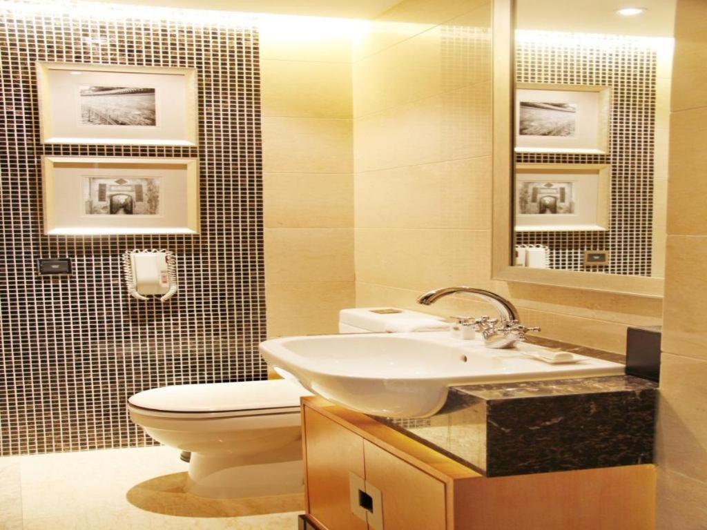 Radegast Cbd Hotel