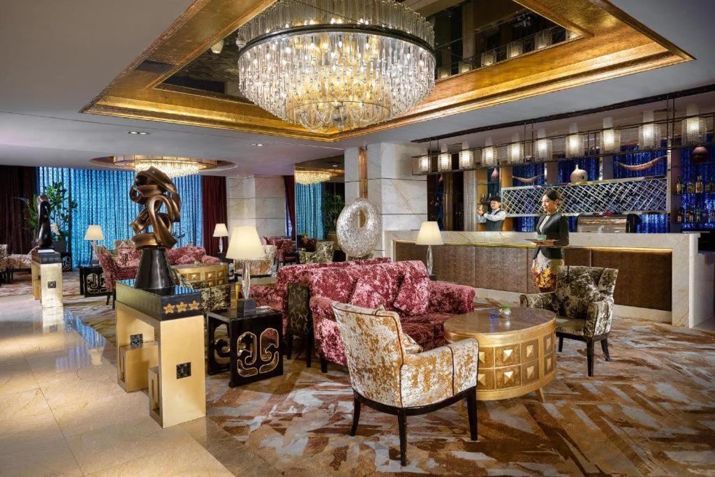 Radegast Cbd Khách sạn 5*