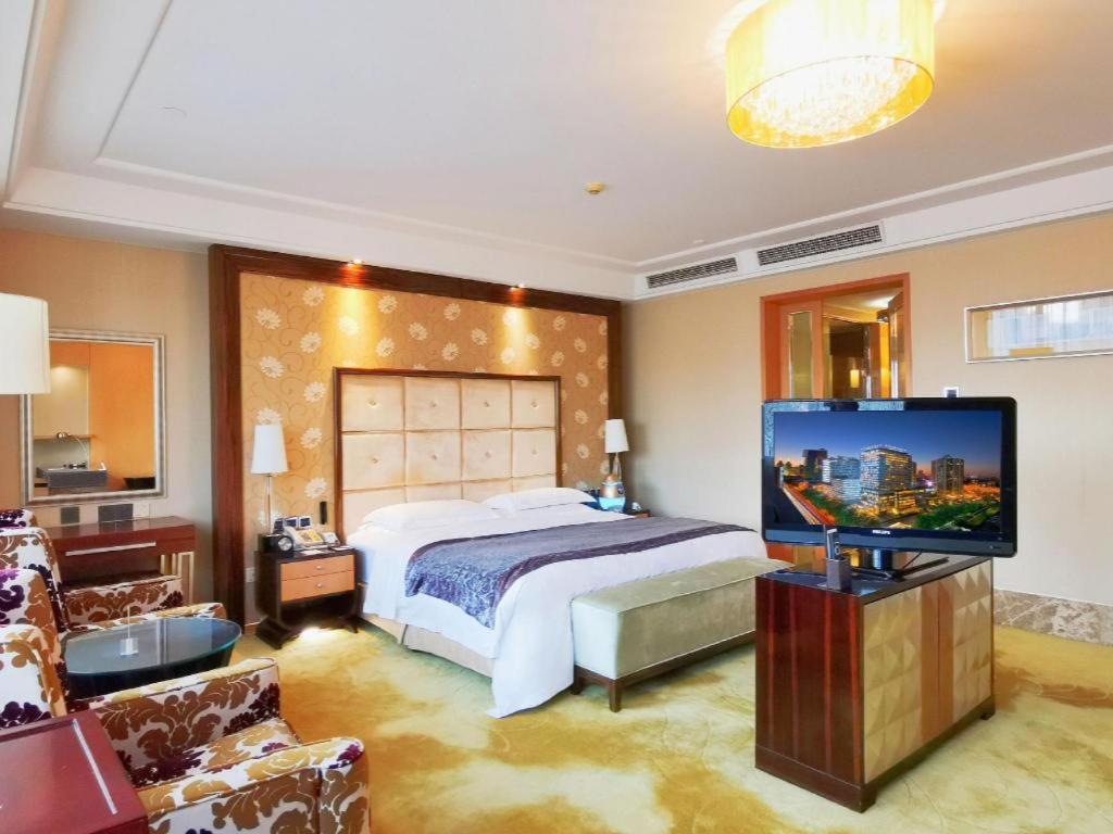 Khách sạn Radegast Cbd