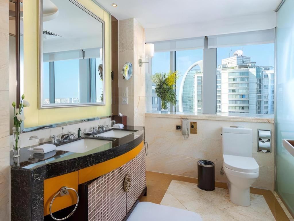 Khách sạn Radegast Cbd