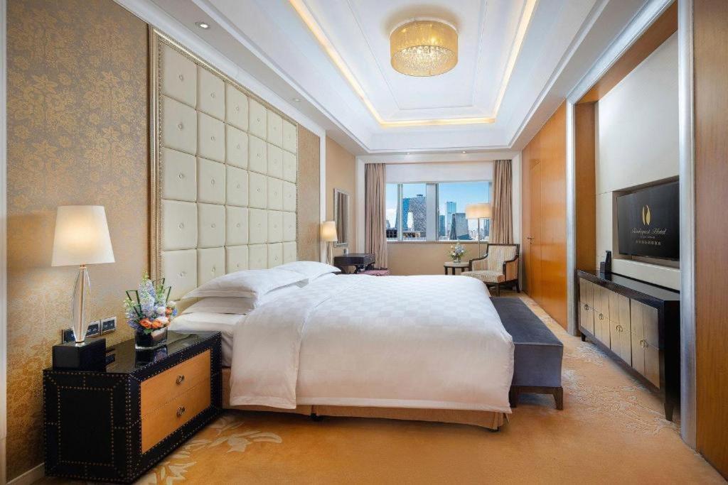 Khách sạn Radegast Cbd